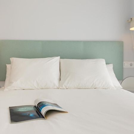 Charming 2 Bedroom Apartment At Iconic Triana Neighborhood By Ocityzen Sevilla Bagian luar foto