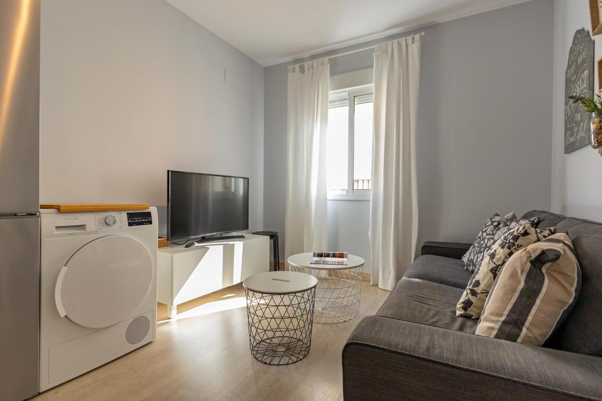 Charming 2 Bedroom Apartment At Iconic Triana Neighborhood By Ocityzen Sevilla Bagian luar foto
