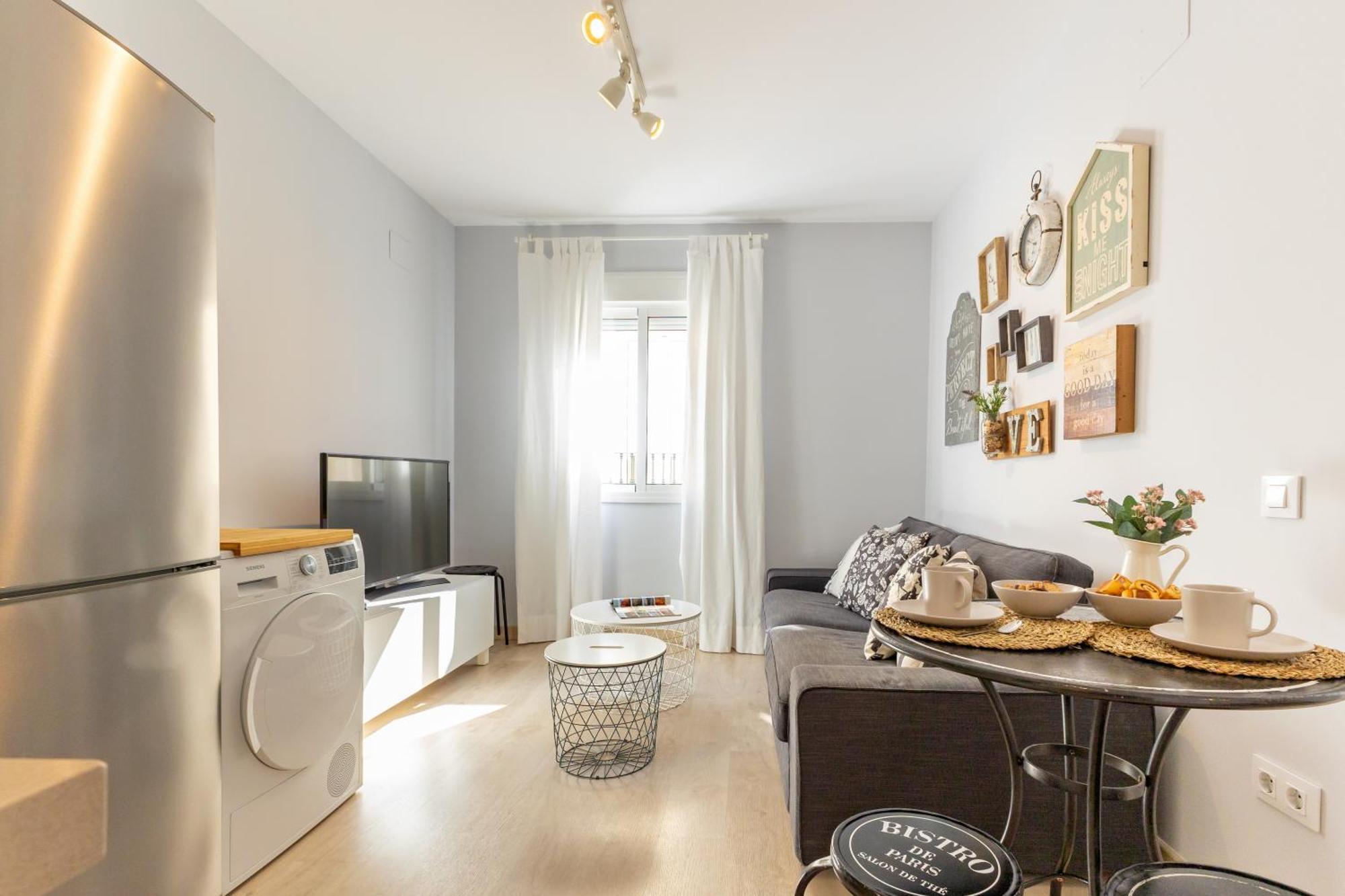 Charming 2 Bedroom Apartment At Iconic Triana Neighborhood By Ocityzen Sevilla Bagian luar foto