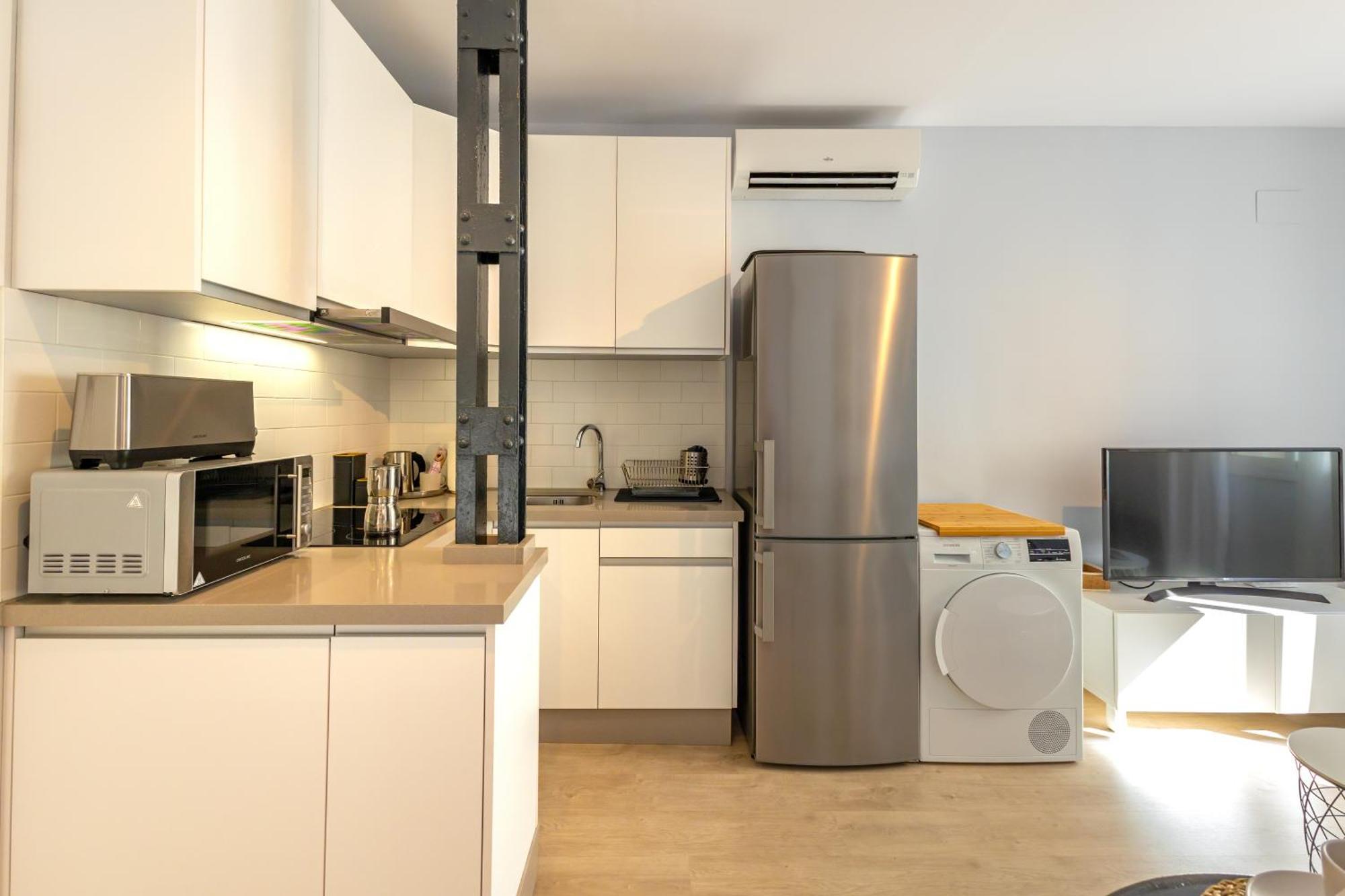 Charming 2 Bedroom Apartment At Iconic Triana Neighborhood By Ocityzen Sevilla Bagian luar foto
