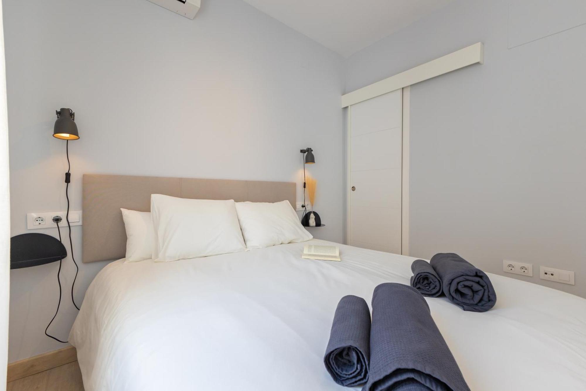 Charming 2 Bedroom Apartment At Iconic Triana Neighborhood By Ocityzen Sevilla Bagian luar foto