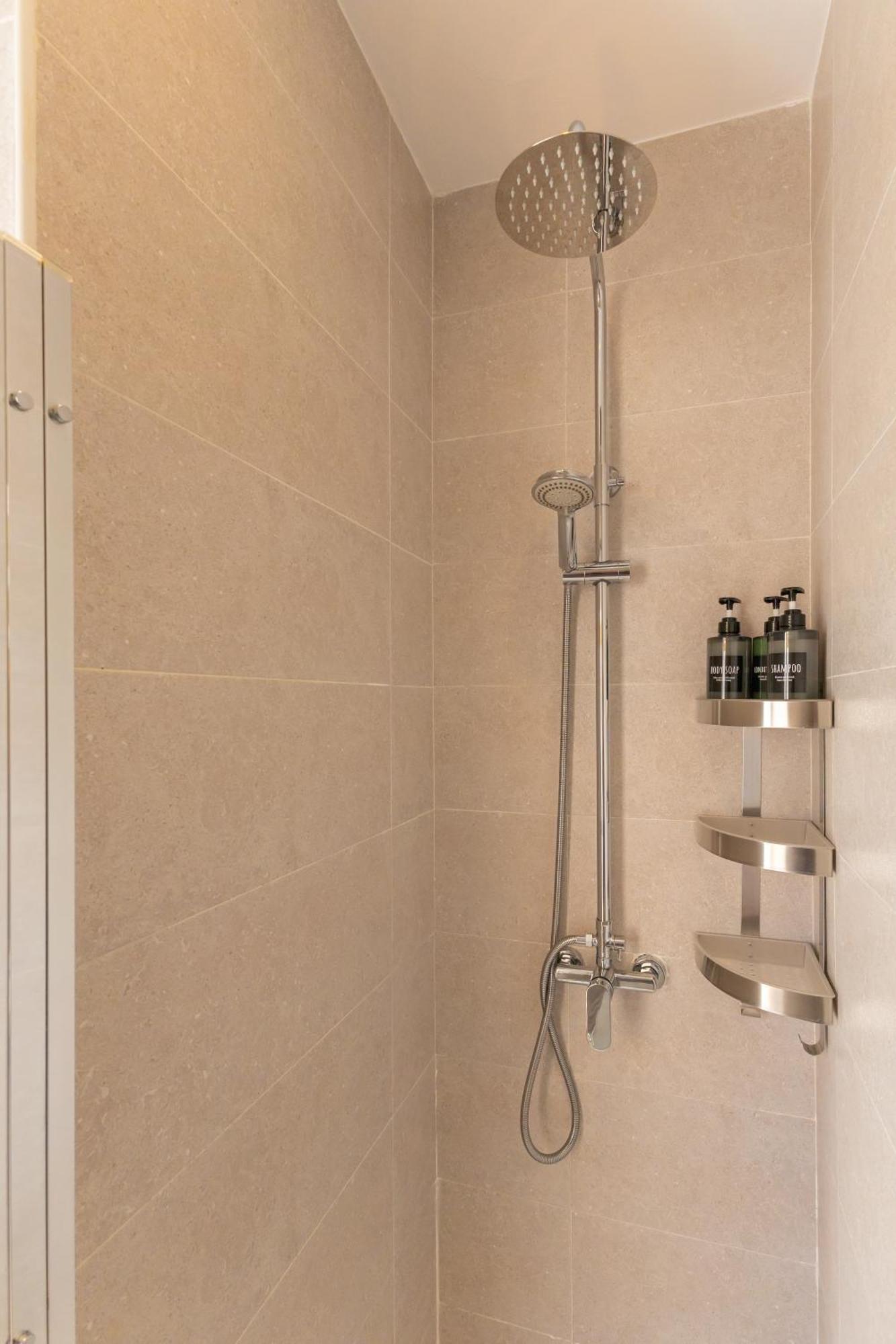 Charming 2 Bedroom Apartment At Iconic Triana Neighborhood By Ocityzen Sevilla Bagian luar foto
