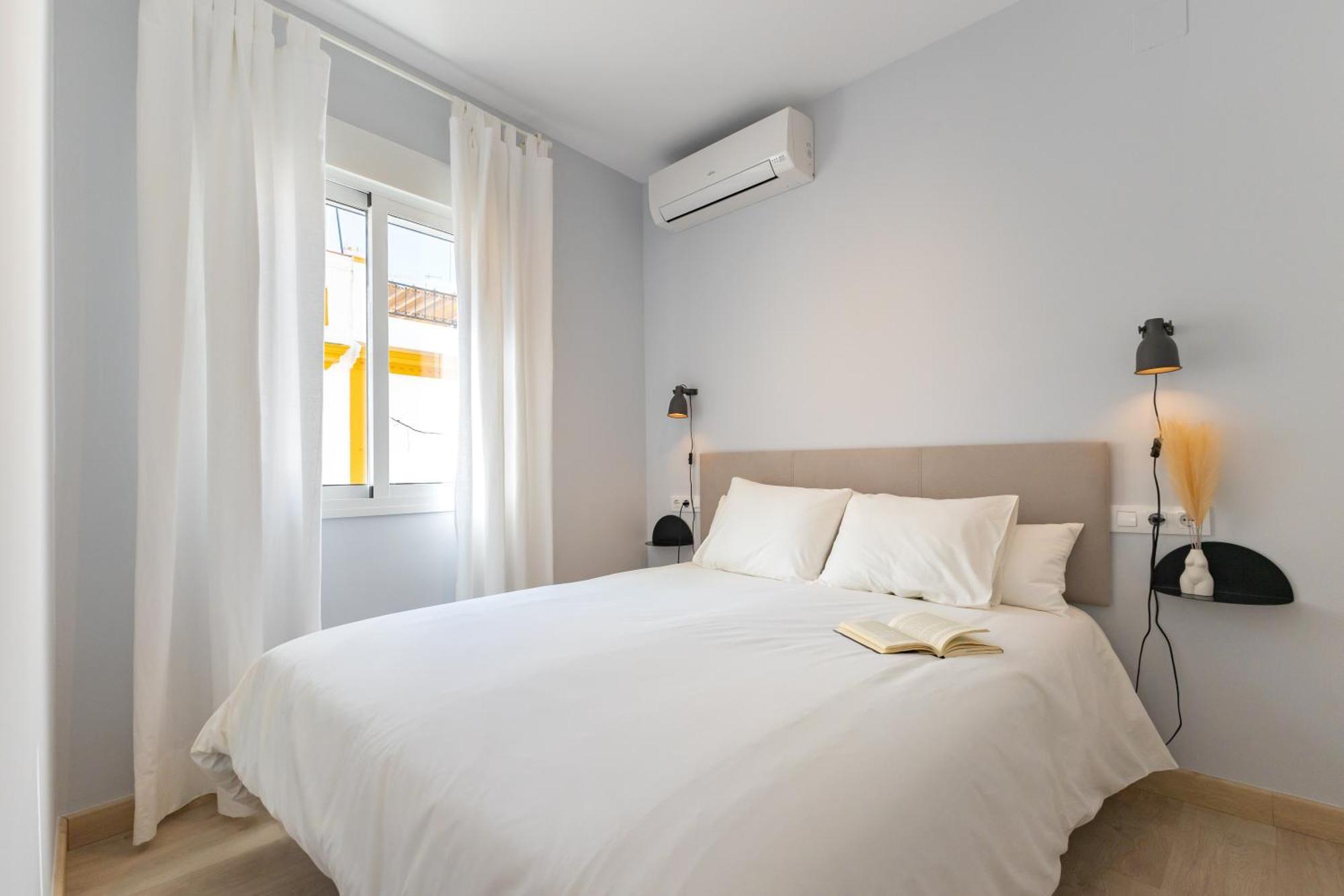 Charming 2 Bedroom Apartment At Iconic Triana Neighborhood By Ocityzen Sevilla Bagian luar foto