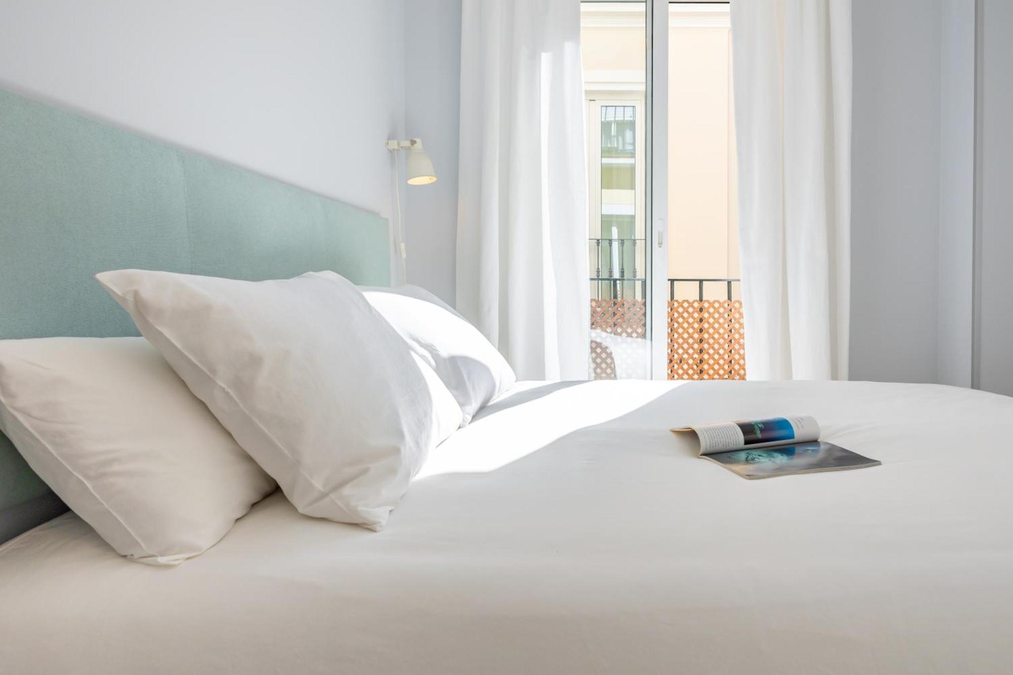 Charming 2 Bedroom Apartment At Iconic Triana Neighborhood By Ocityzen Sevilla Bagian luar foto